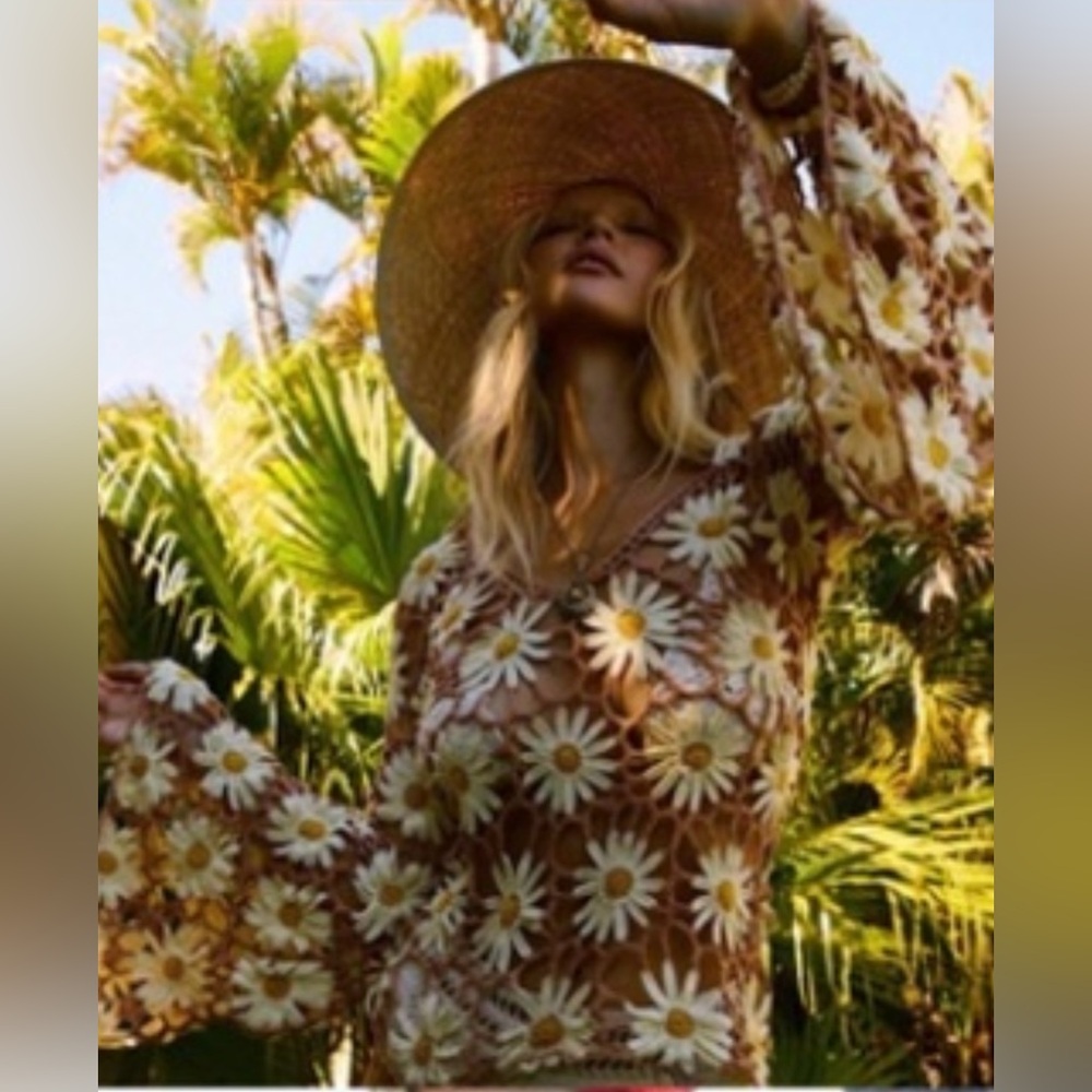 Chasing Unicorns SET Daisy Jane’s 2 pc set - top and flare pants NWT XS